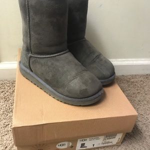 Girls Ugg boots
